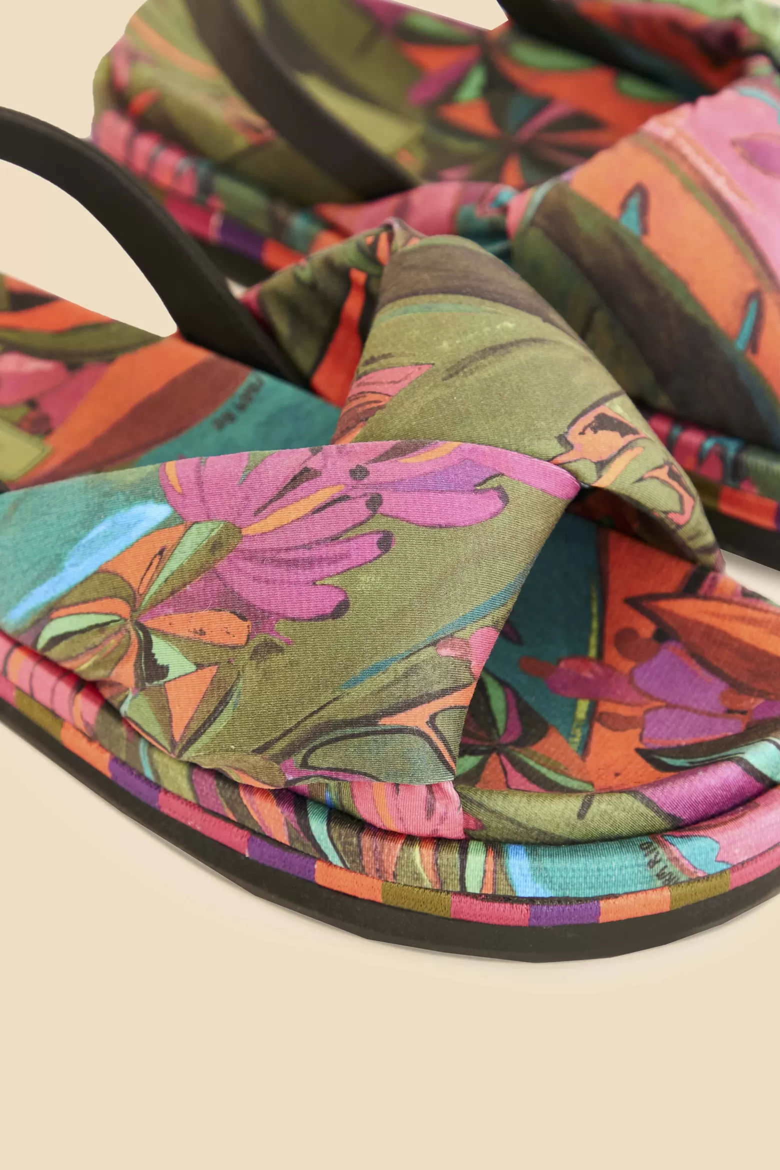 Online FARM Rio  BANANA LEAVES PUFFY FLAT SANDAL