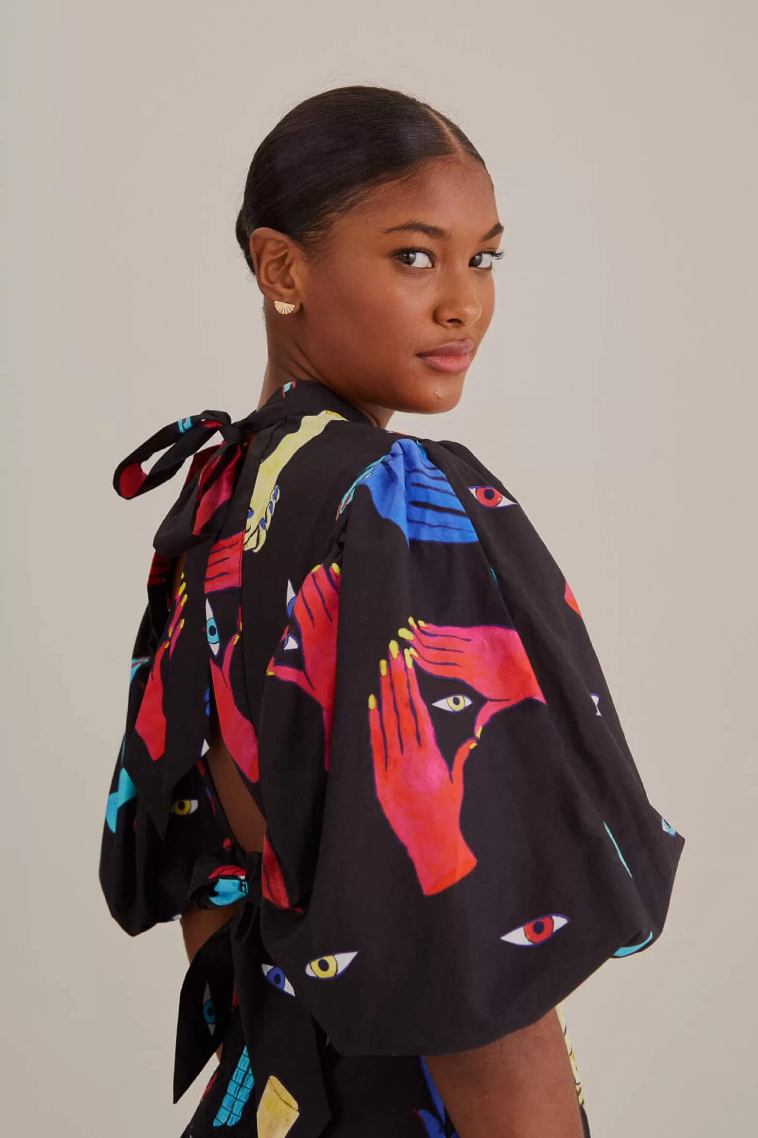 Sale FARM Rio  BLACK COLORFUL TOGETHER SHORT SLEEVE MIDI DRESS