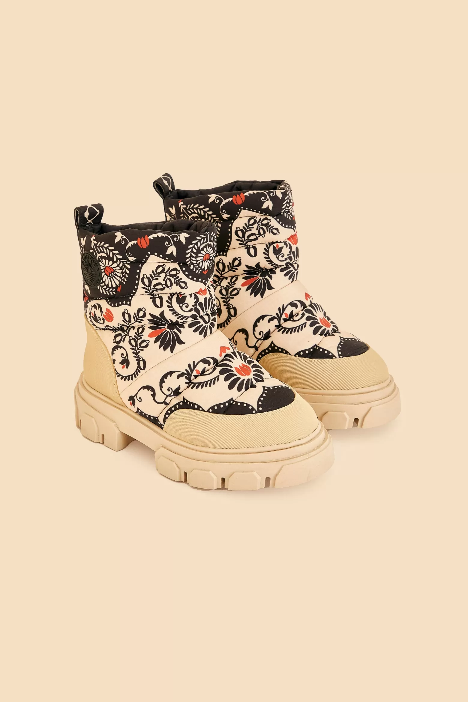 Online FARM Rio  BLACK PASSION SCARF PUFFY ANKLE BOOT