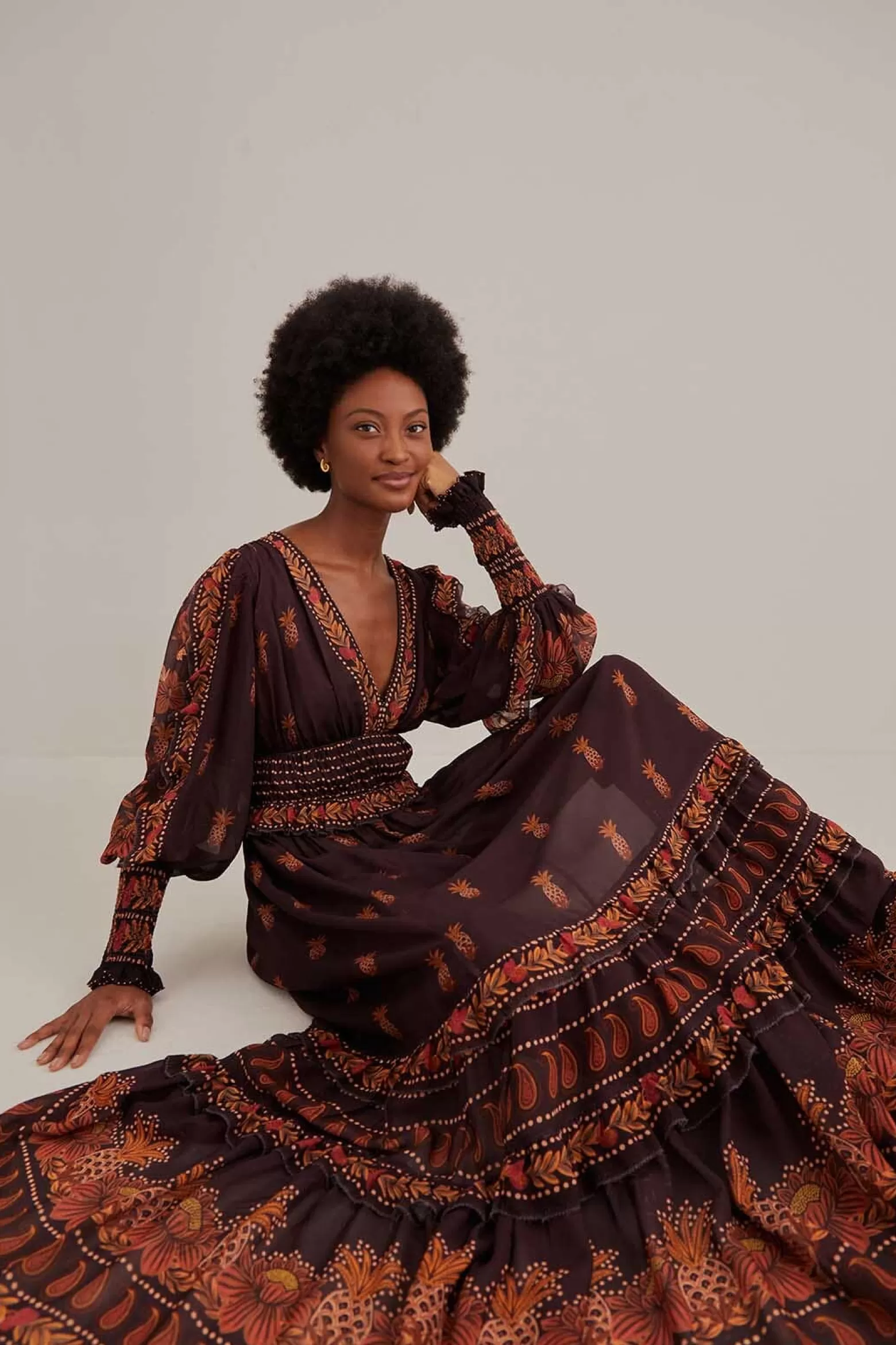 Store FARM Rio  BROWN PAISLEY BLOOM LONG SLEEVE MAXI DRESS