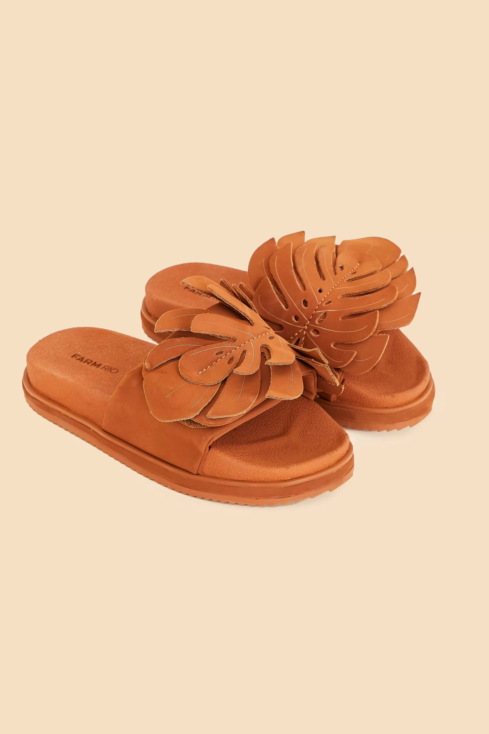 Outlet FARM Rio  CARAMEL MONSTERA ANATOMIC SLIDE SANDAL