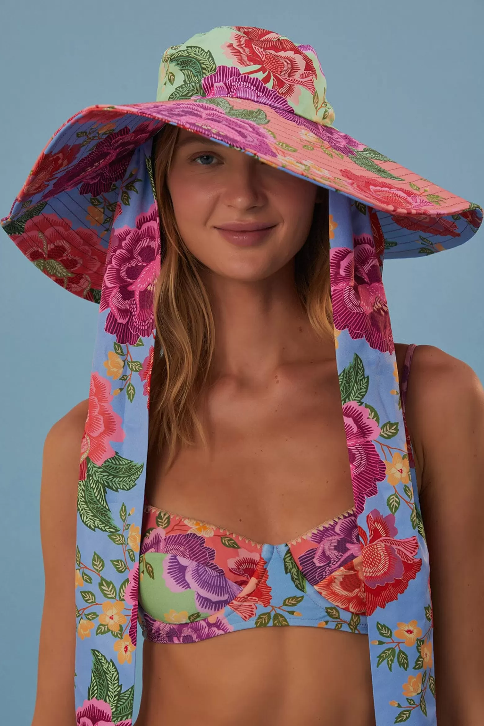 Store FARM Rio  FLOWERS HAT