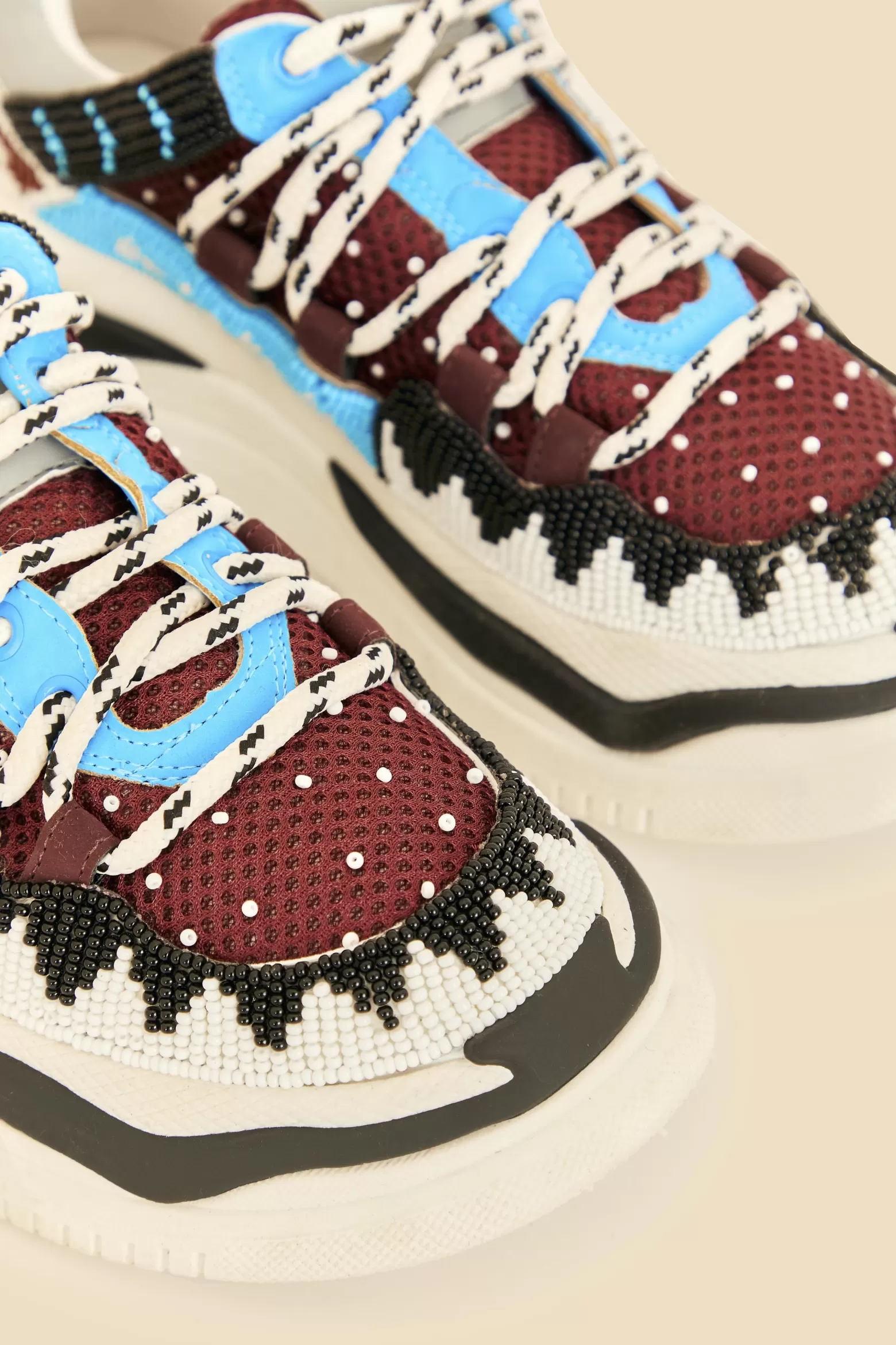 Store FARM Rio  MULTICOLOR BEADED SNEAKER